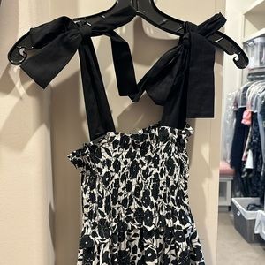 Mi Golondrina size small black and white long dress